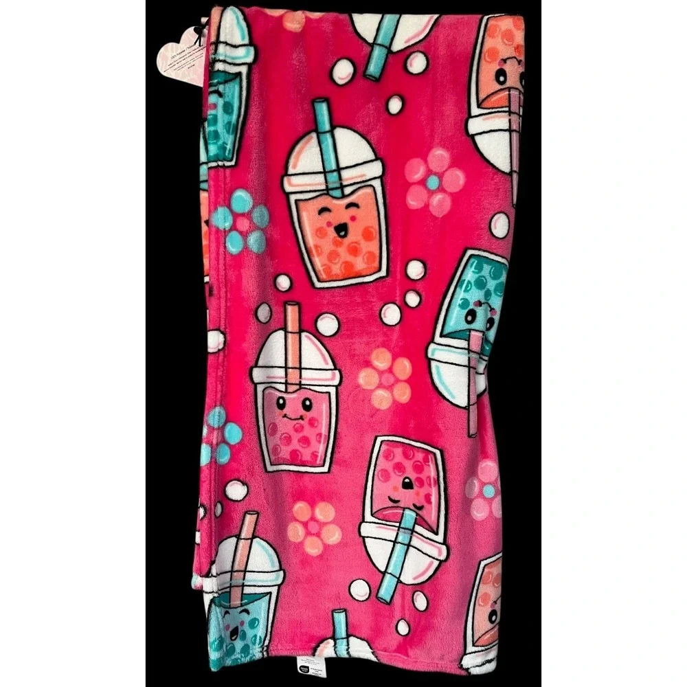Betsey Johnson Pink Ultra Plush Boba Tea Drink Throw Blanket 50 x 60 NWT